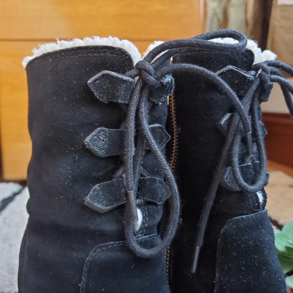 Michael Kors suede boots. - Picture 6 of 7